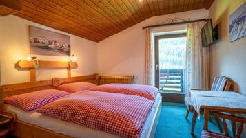 11 Schlafzimmer, Bügeleisen/Bügelbrett, WLAN