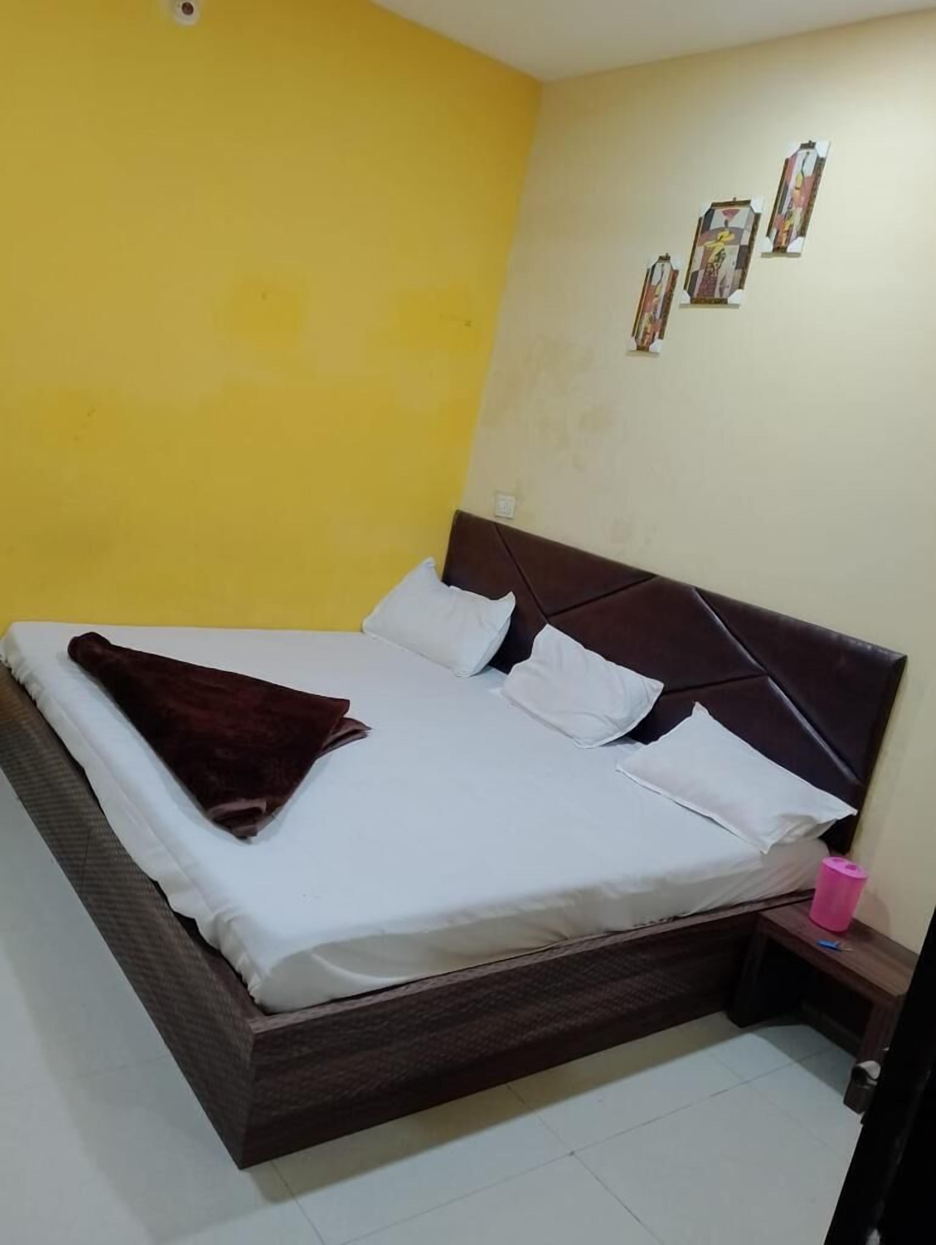 Standard Room | Desk, laptop workspace, free WiFi