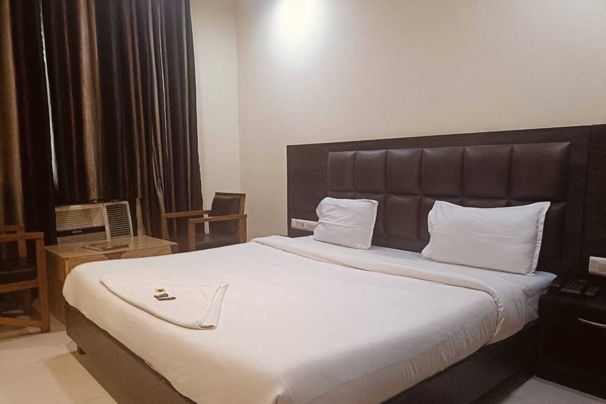 Executive Double Room | Free WiFi