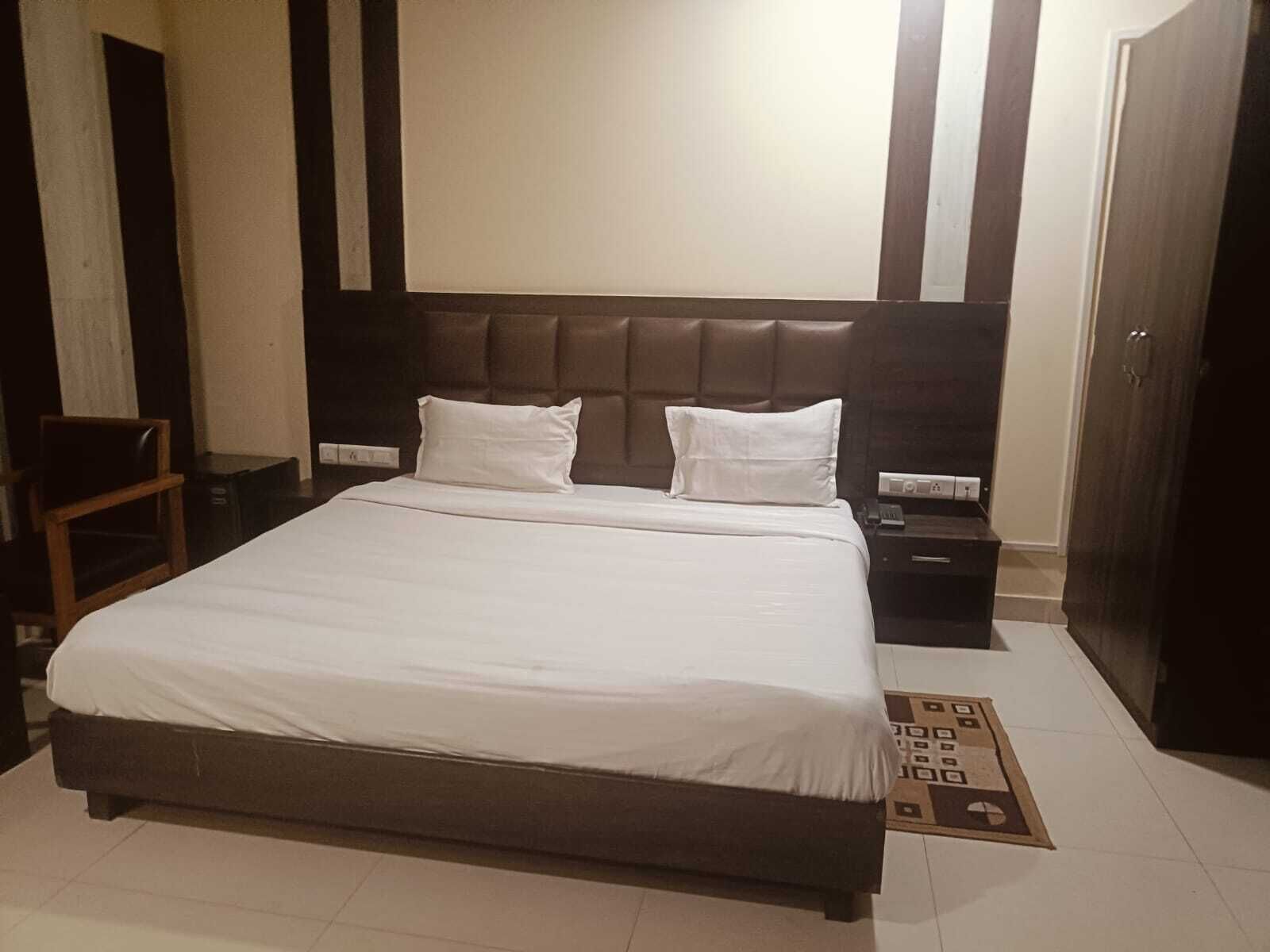 Deluxe Double Room, City View | Free WiFi