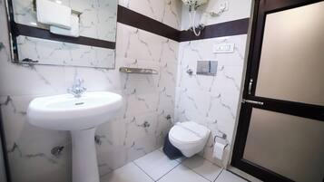 ๋๋ธ๋ฃธ | ์์ค | ์ค์ ์์ค, ์ฌ๋ฆฌํผ, ํ์, ๋น๋