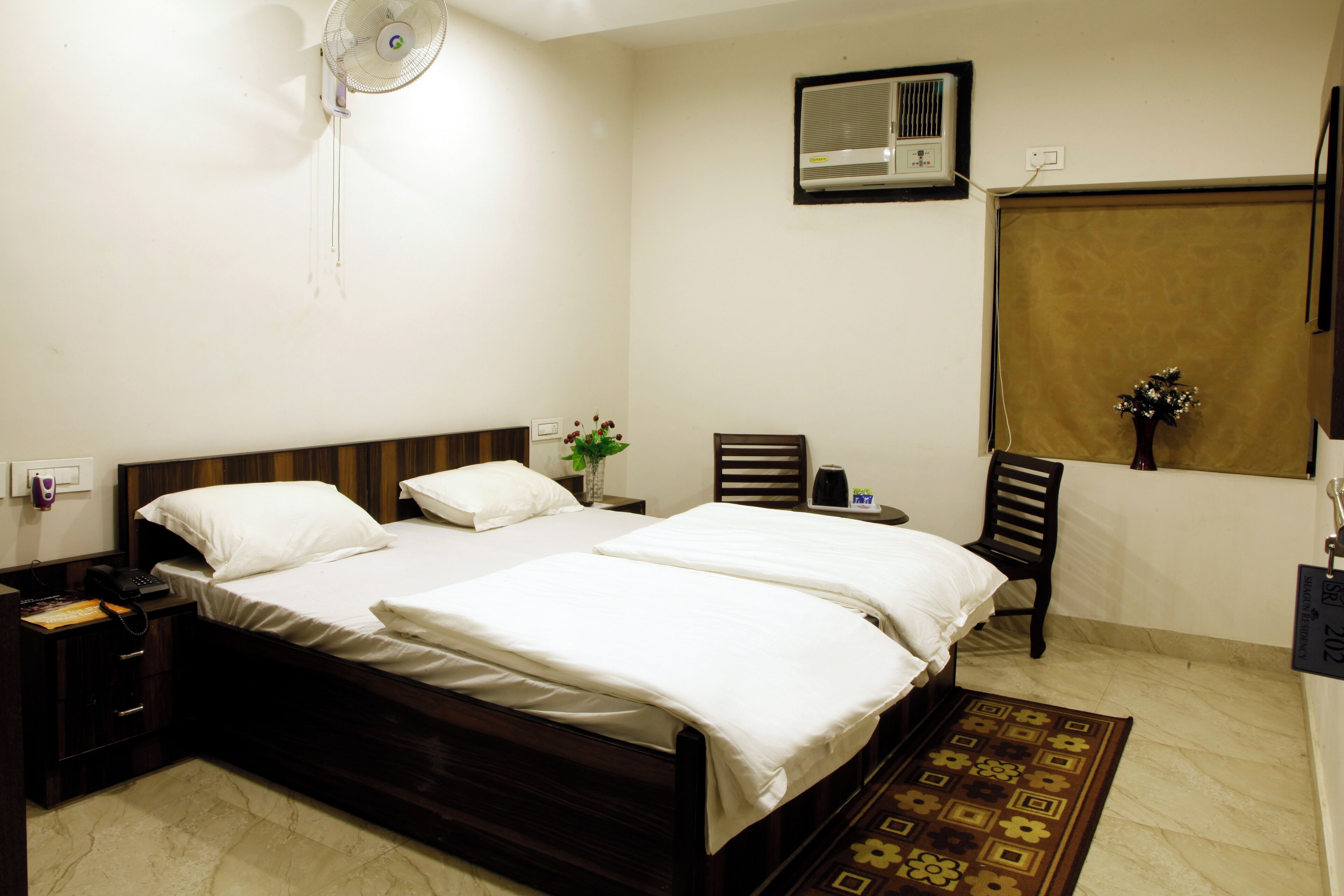 豪華客房, 城市景觀 | 書桌、熨斗/熨衣板、免費無線上網