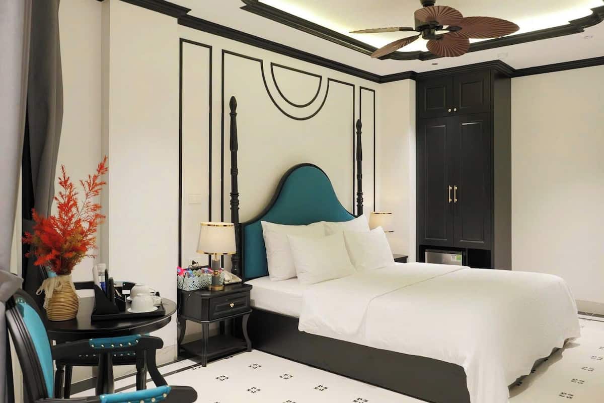 Deluxe Double Room, City View | Laptop workspace, soundproofing, free WiFi