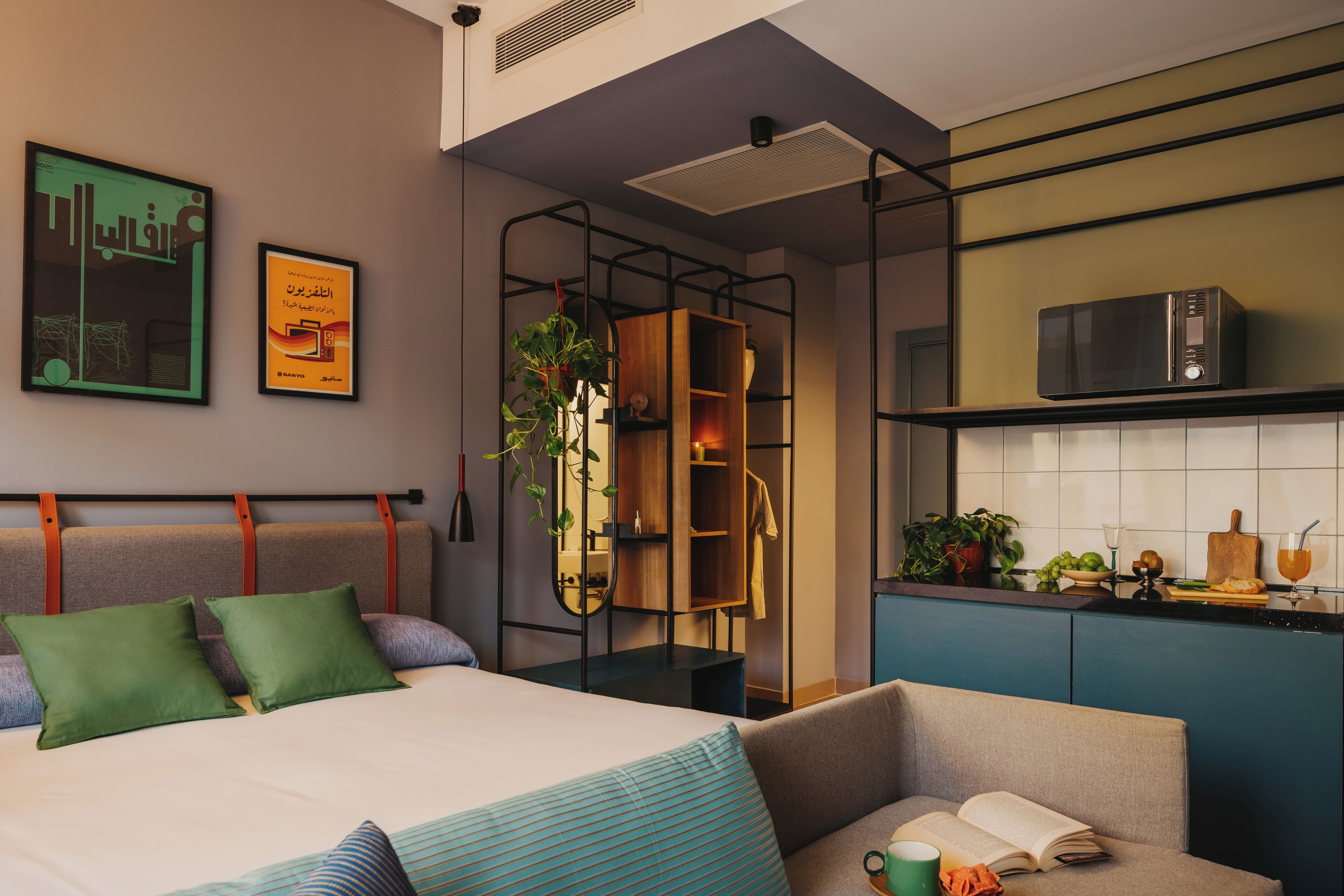 Free WiFi, bed sheets