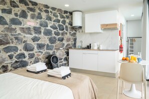 1 soverom, wi-fi (inkludert) og sengetøy