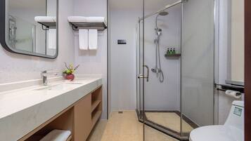 Comfort Double Room, City View | Bathroom