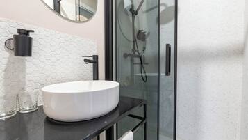 Comfort Double Room | Bathroom