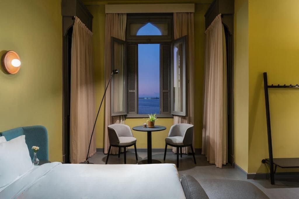 免费 WiFi、床单