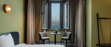 Soundproofing, free WiFi, bed sheets