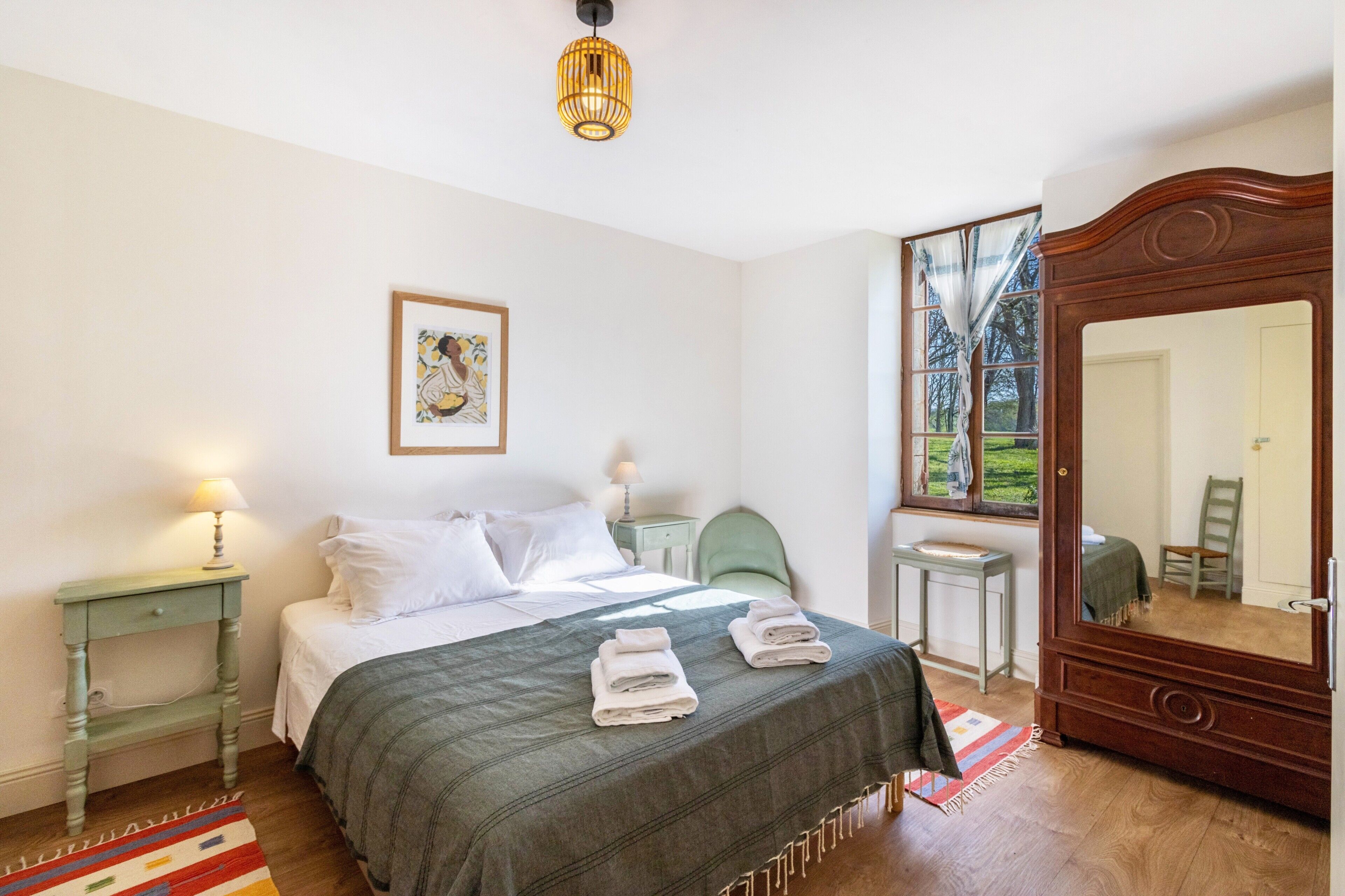 2 dormitoris, planxa i posts de planxar, wifi i roba de llit 