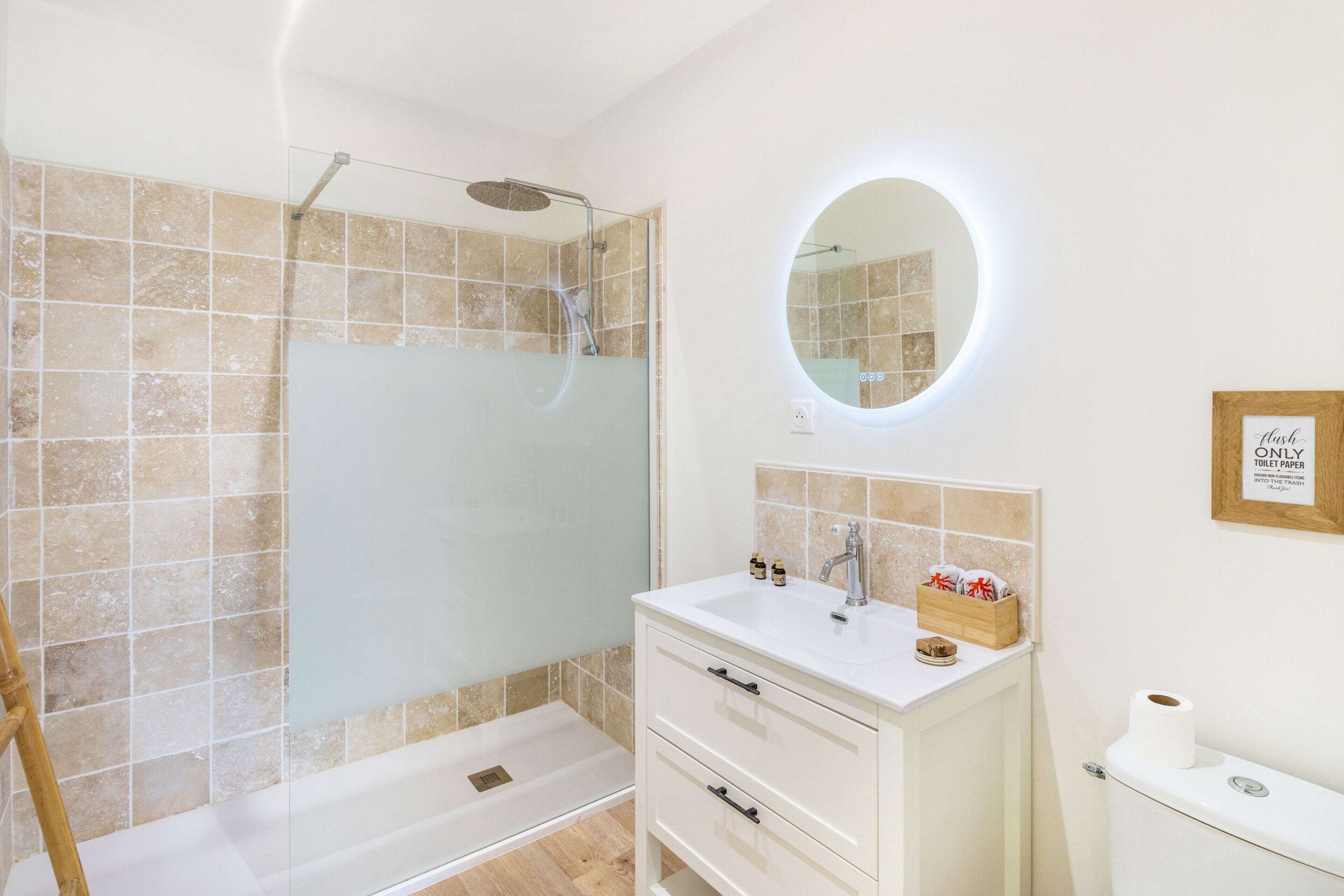 Shower, free toiletries, hair dryer, towels