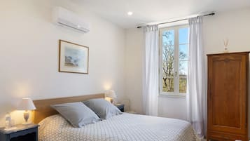 1 habitación, wifi y ropa de cama