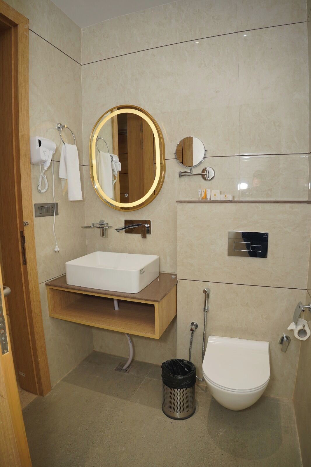 Shower, bidet, towels, soap