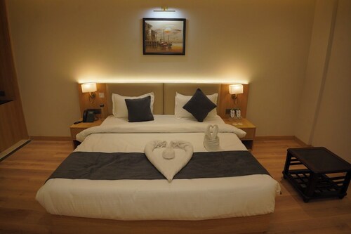 The Apline Hotel Aligarh