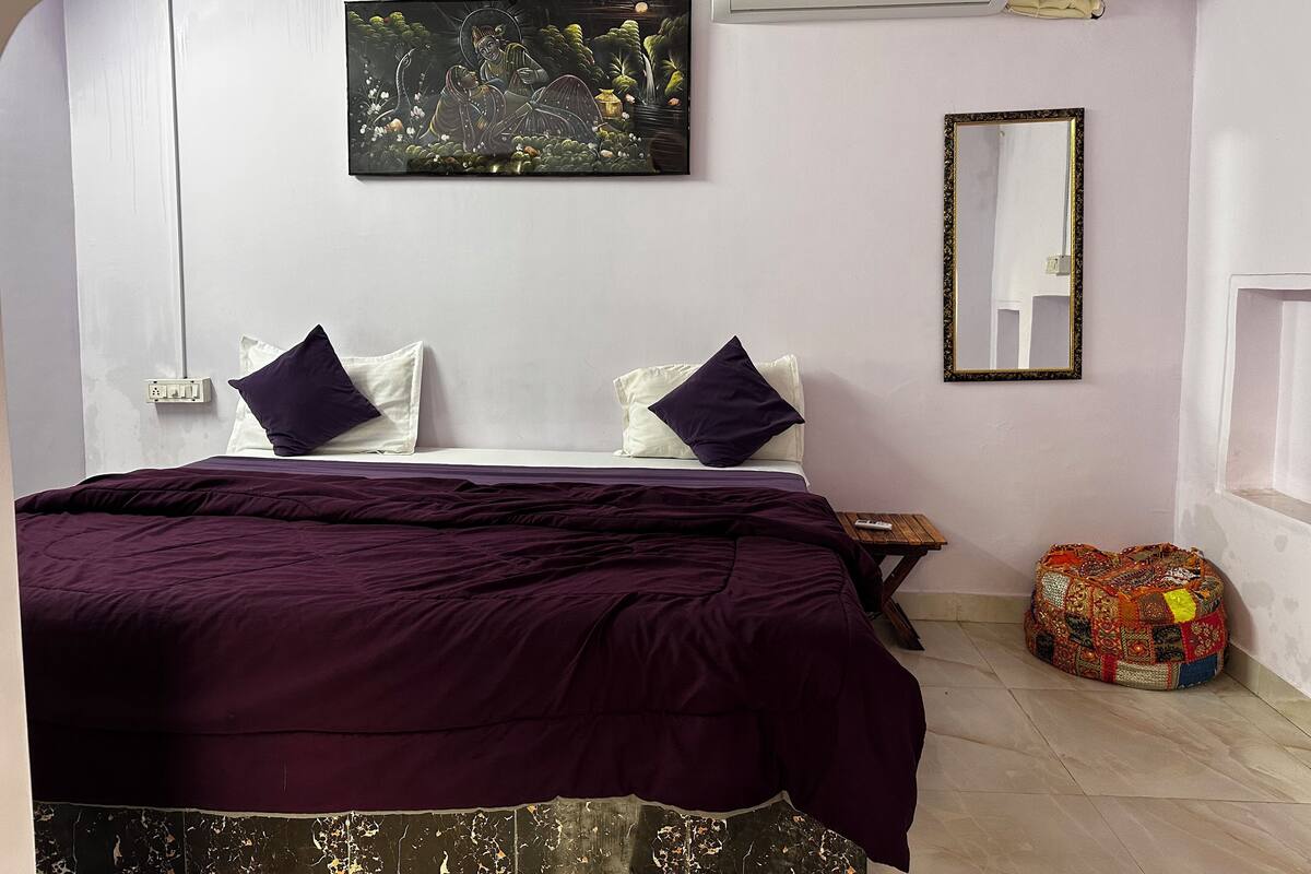 Deluxe tweepersoonskamer | Luxe beddengoed, een kluis op de kamer, geluiddichte muren, gratis wifi