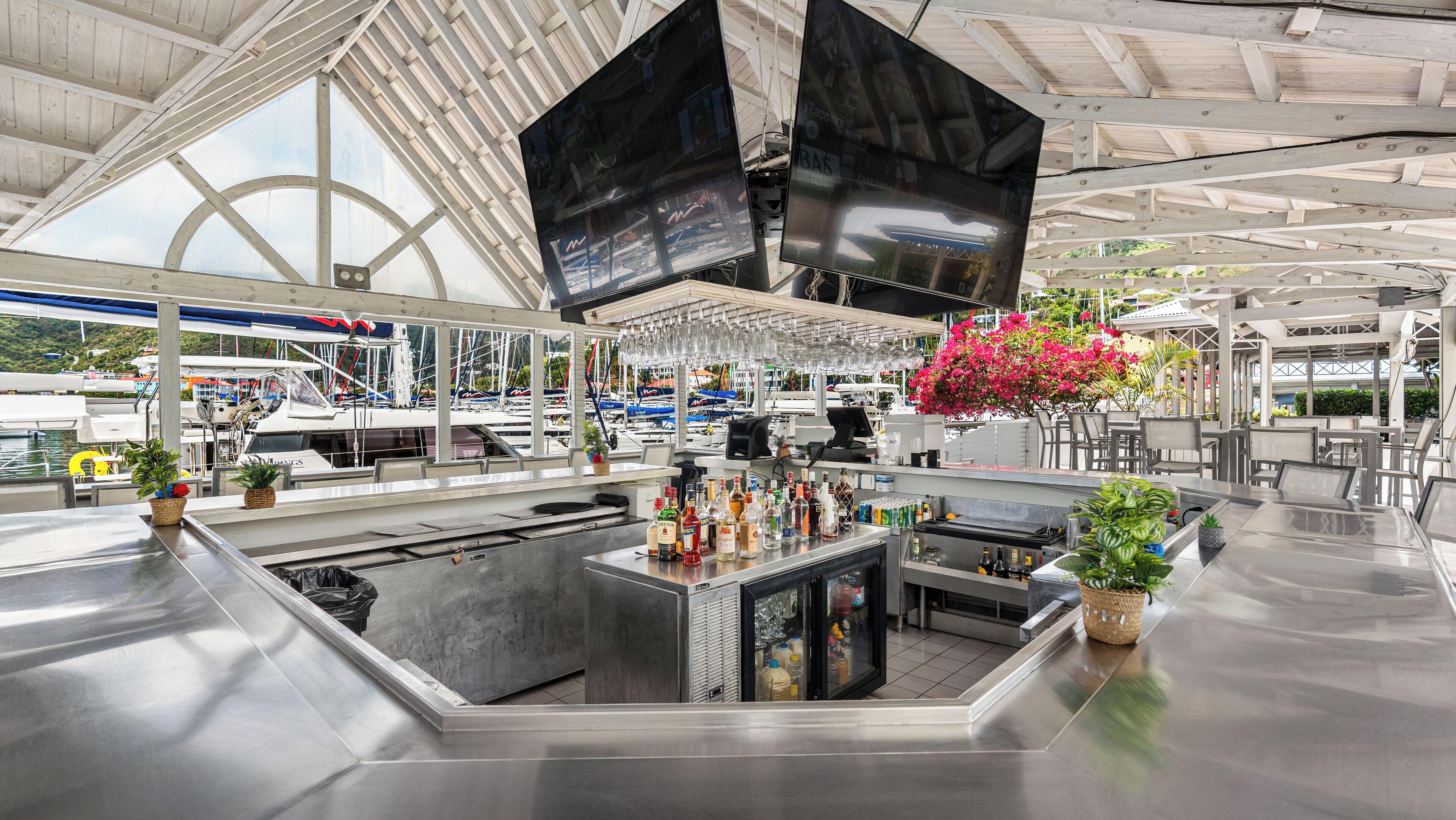 Bar (en el alojamiento)