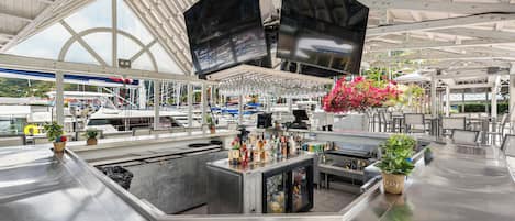 Bar (in der Unterkunft)