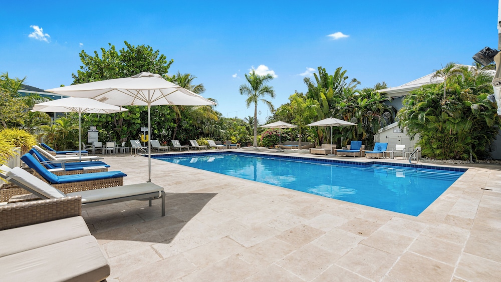 The Moorings Yacht Club Hotel photo 2