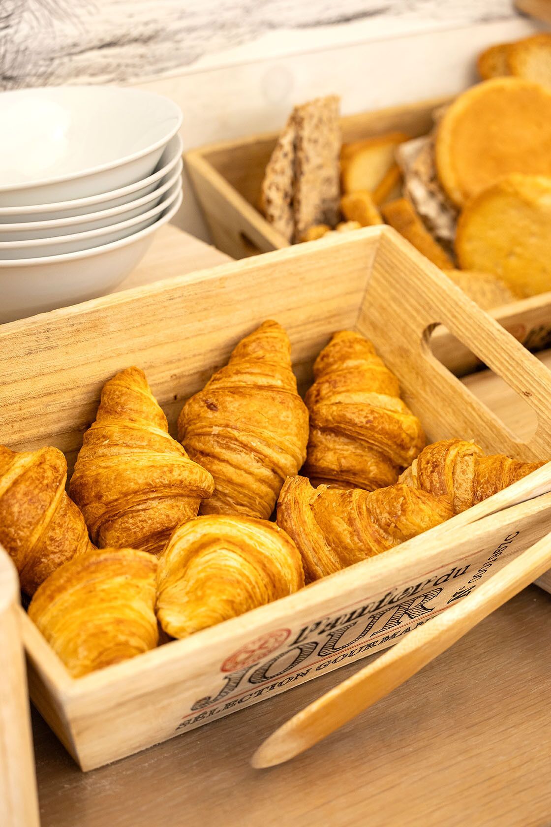 每日供应自助式早餐（每人 EUR 15.50）