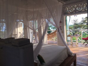 2 室のベッドルーム、WiFi (無料)、ベッドシーツ