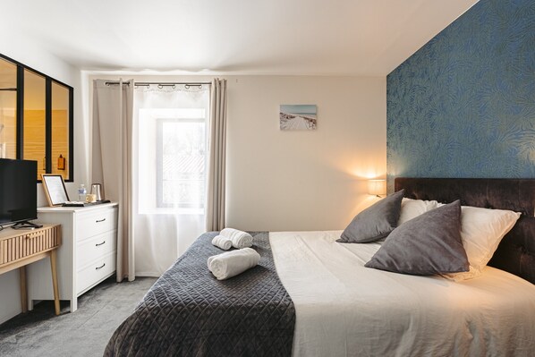 1 chambre, fer et planche Ă repasser, Wi-Fi, draps fournis