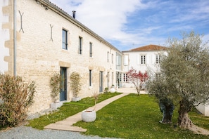 Exterior - Ava Rose Room – Softness, Elegance & Well-being (Aigrefeuille-d'Aunis)