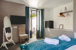 1 chambre, fer et planche à repasser, Wi-Fi, draps fournis