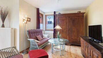 TV, DVD player, stereo