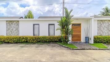 Fachada da propriedade