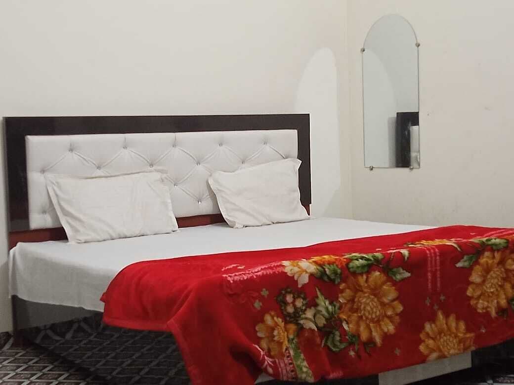 Deluxe-Zimmer | Zustellbetten, kostenloses WLAN, Bettwäsche