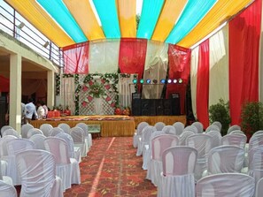 Banquet hall - Vasundhara Garden (Pukhrayan)