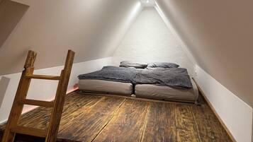 1 quarto, ferros/tábuas de passar roupa, Wi-Fi, roupa de cama