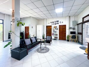 House | Living area - Silpasom ARTstay Suratthani (Phunphin)