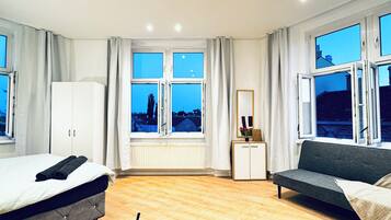 Basic Apartment | Iron/ironing board