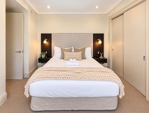 Room - Central Auckland 1BR w/ Harbour Views Zodiak Stays (Auckland City)