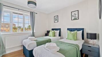 2 bedrooms, iron/ironing board, WiFi, bed sheets