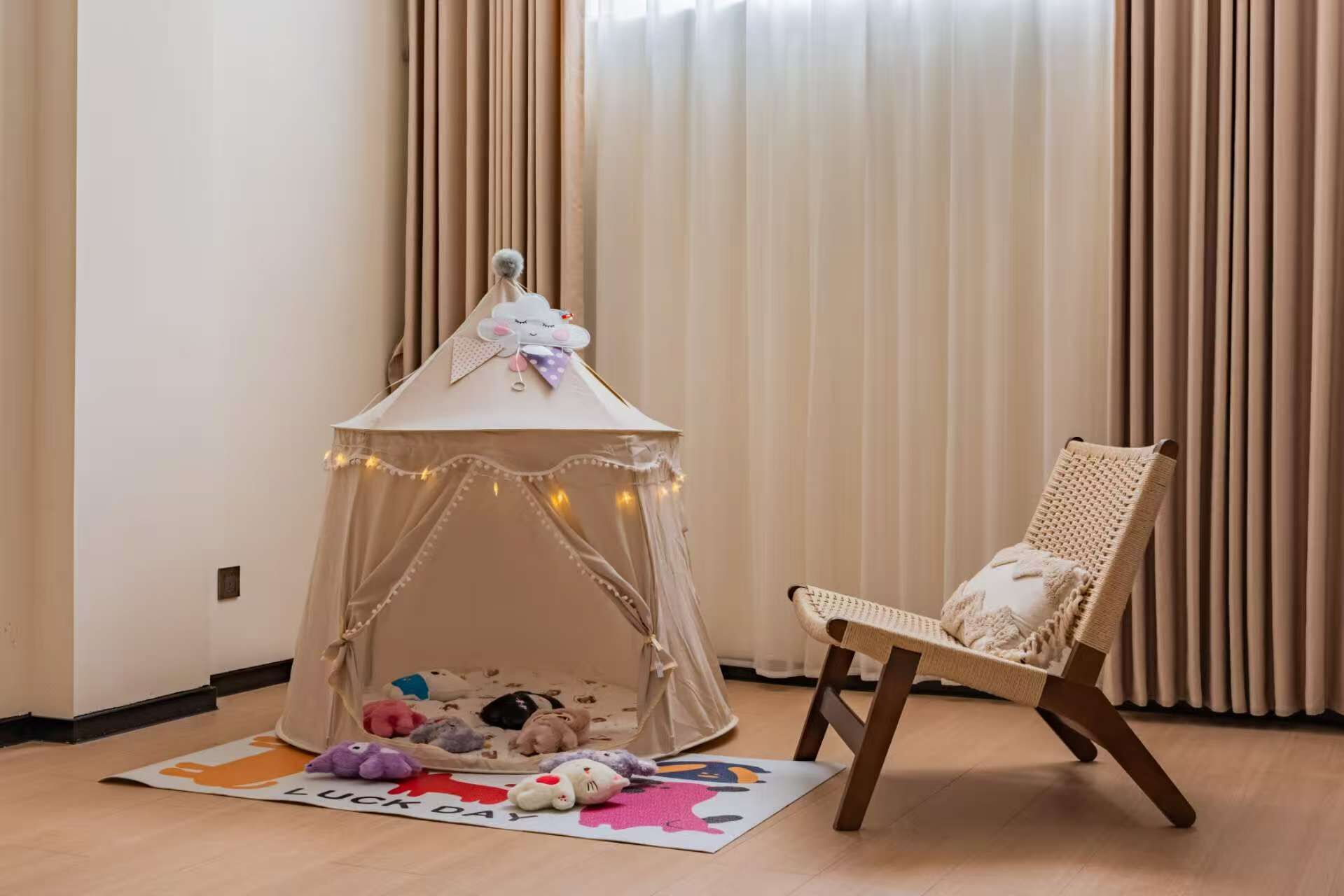 Deluxe Quadruple Room, Mixed Dorm, Mountain View | Desk, free WiFi