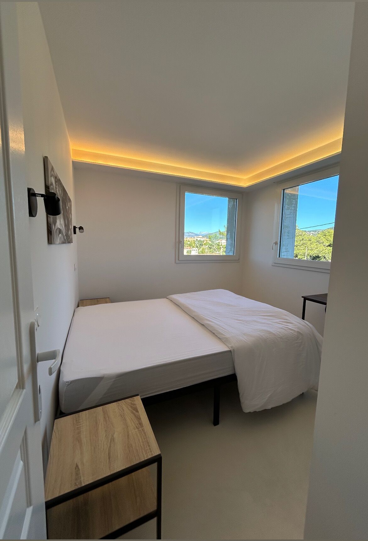 5 chambres, fer et planche à repasser, Wi-Fi, draps fournis