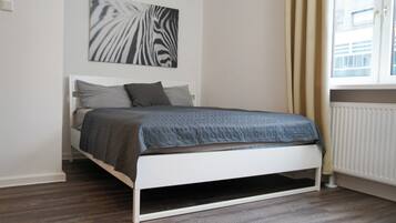 1 bedroom, free WiFi, bed sheets