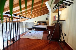 Luxury Penthouse, City View | Premium bedding, down comforters, laptop workspace, blackout drapes - Atlas Apartments (Bergamo)