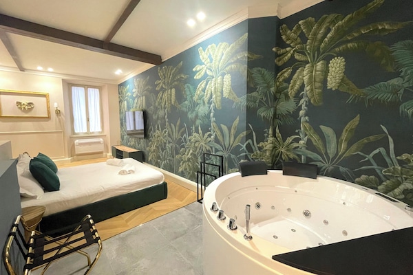 Luxury Studio Suite | Private spa tub