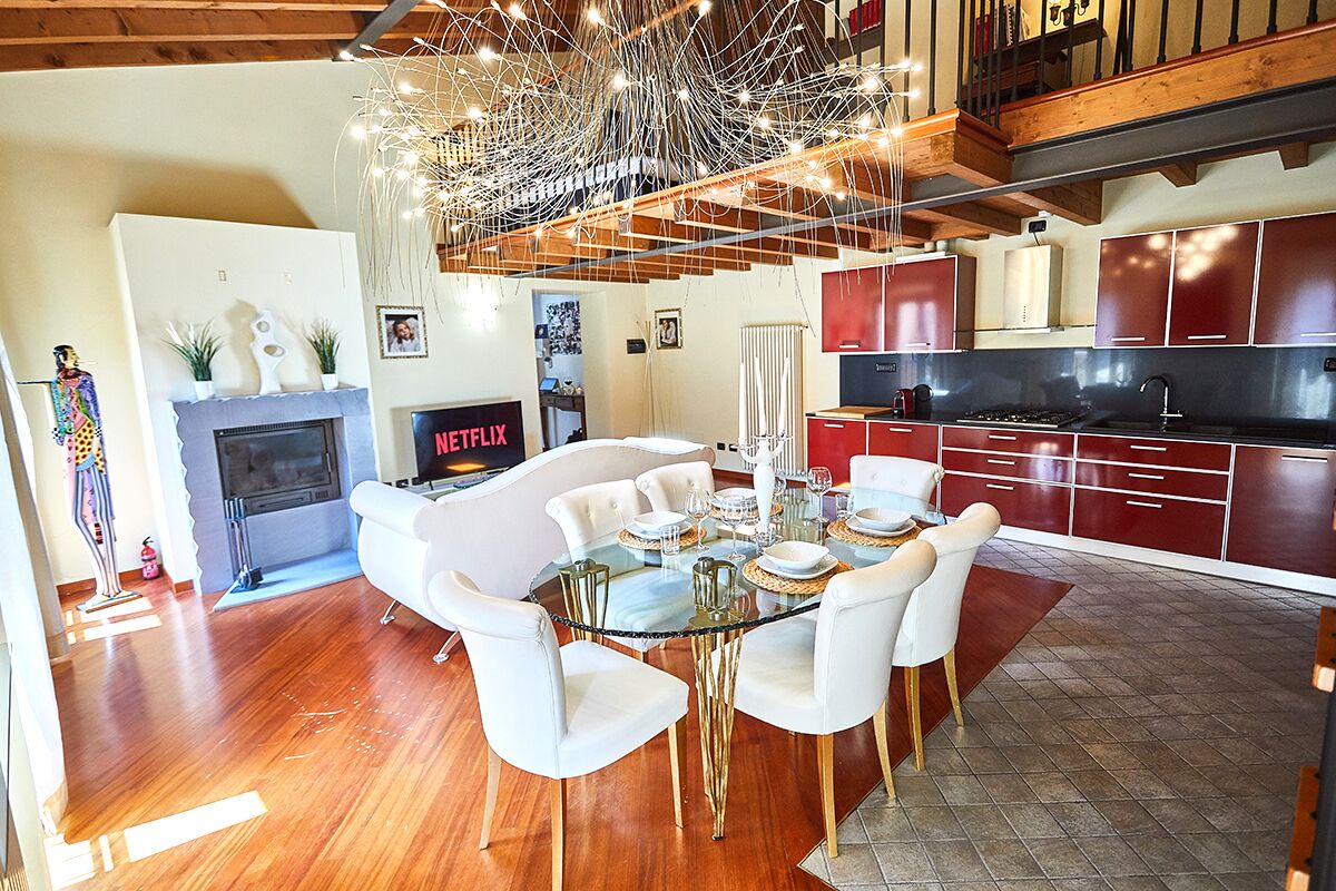 Luxury Penthouse, City View | Living area