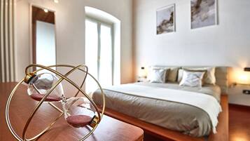 Luxury Penthouse, City View | Laptop workspace, blackout curtains, iron/ironing board, free WiFi