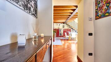 Luxury-Penthouse, Stadtblick | Wohnbereich