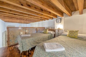 2 chambres, fer et planche à repasser, lit parapluie, Wi-Fi gratuit