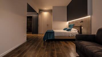 Appartement, 1 tweepersoonsbed | Een kluis op de kamer, verduisterende gordijnen, geluiddichte muren