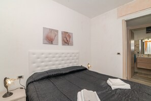 2 多间卧室、熨斗/熨衣板、床单