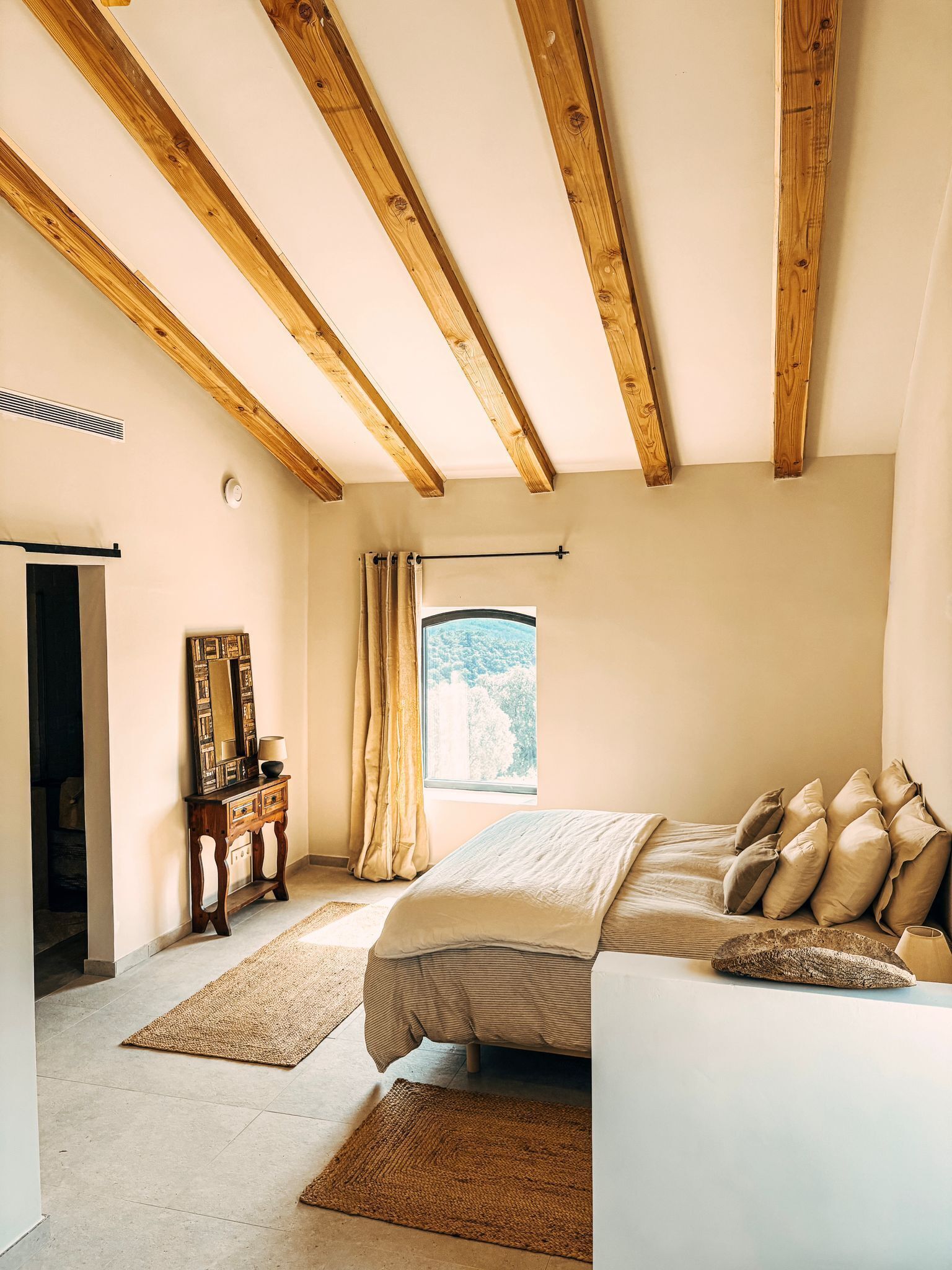 Habitación Deluxe con 1 cama doble o 2 individuales, vistas a la montaña | Wifi gratis