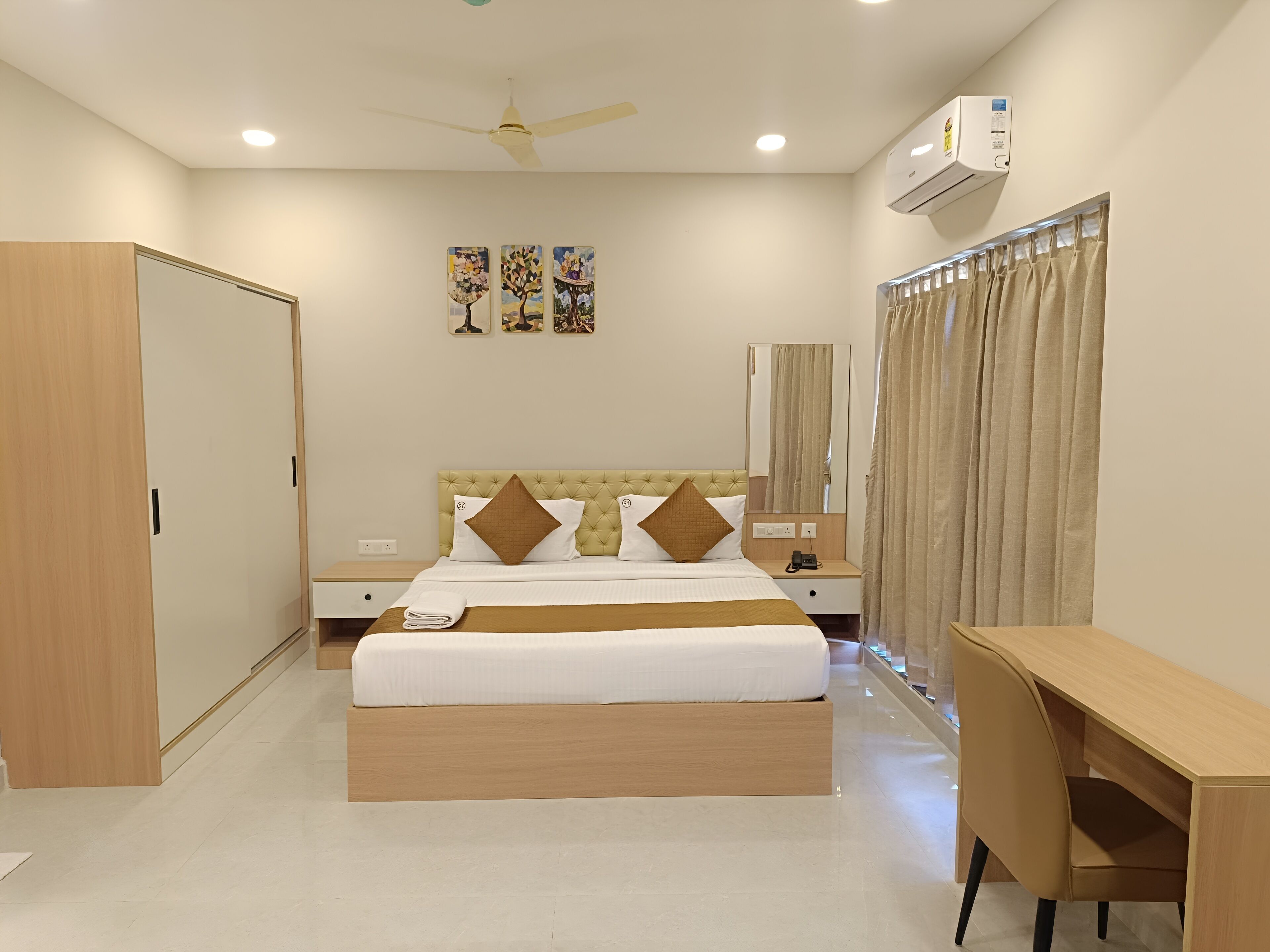 Familienstudio, Gartenblick | Schreibtisch, laptopgeeigneter Arbeitsplatz, Verdunkelungsvorhänge