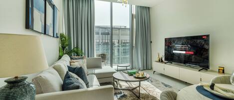 Luxury-Apartment, Stadtblick | Wohnzimmer